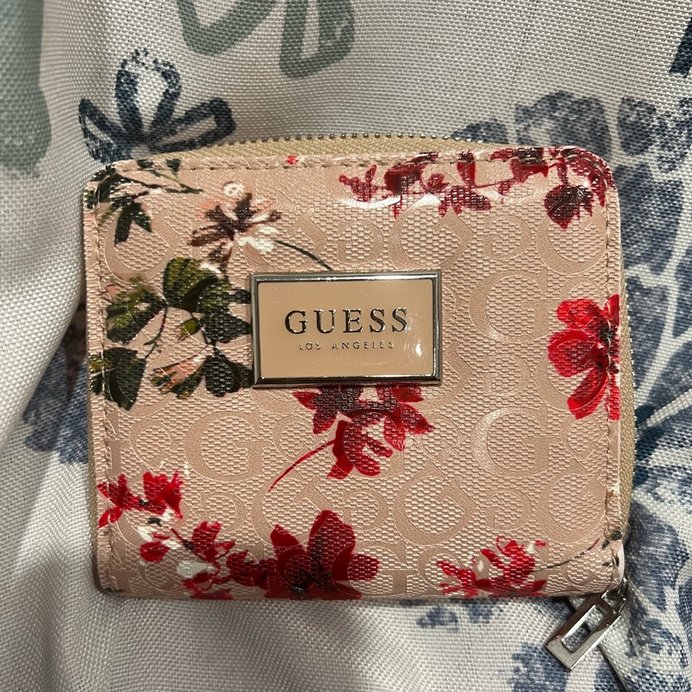 Guess Mini Floral Wallet